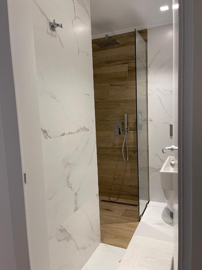 Hotel Aulona Sarandë 외부 사진