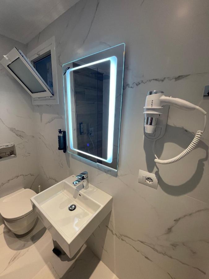 Hotel Aulona Sarandë 외부 사진
