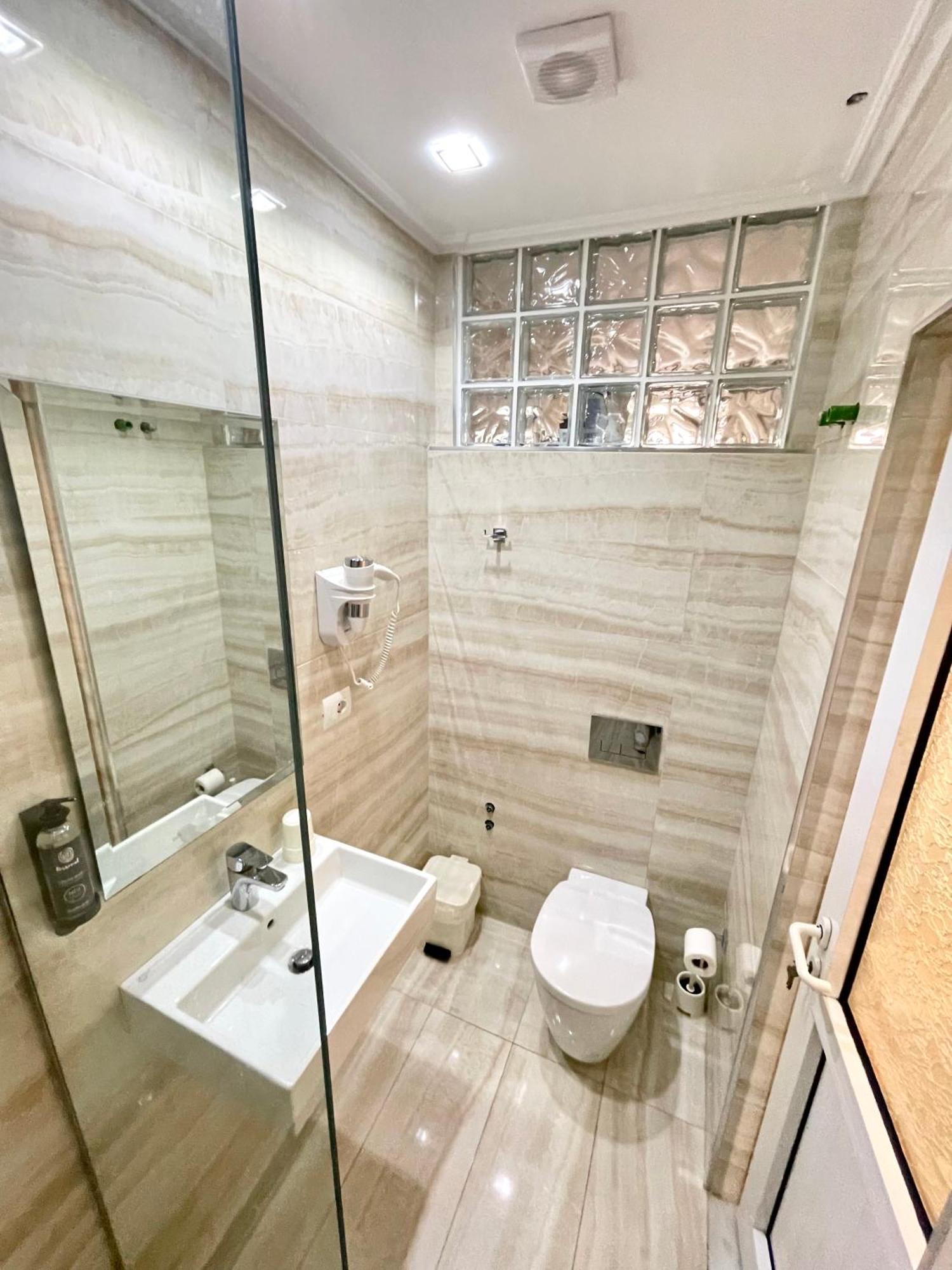 Hotel Aulona Sarandë 외부 사진