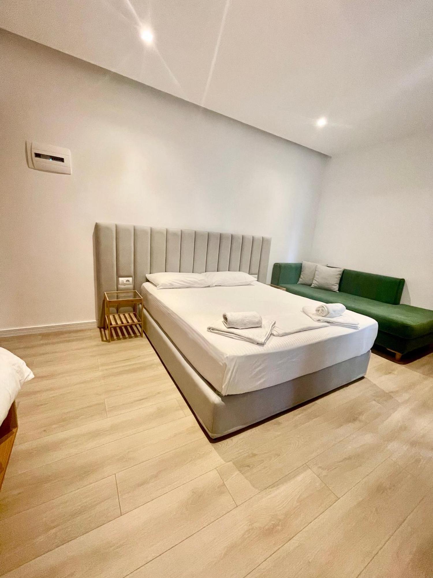 Hotel Aulona Sarandë 외부 사진